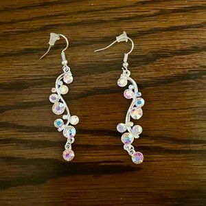 Dazzling Rhinestone Dangle Earrings 💞 BRAND NEW